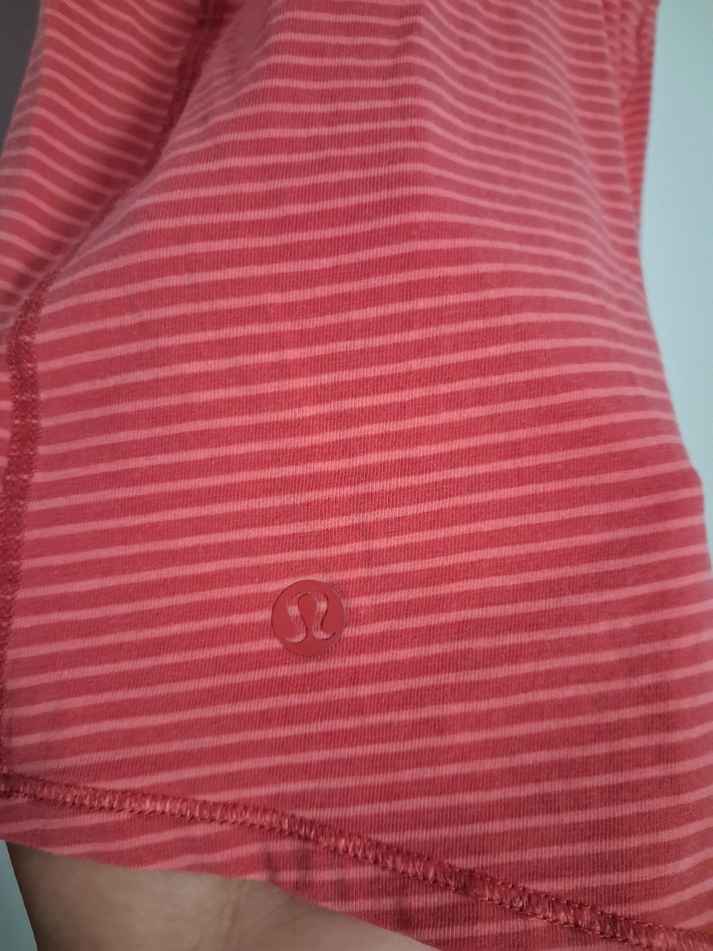 Lululemon Yogi Everyday Tank/Hyper Stripe Fireside Red Flash Light - Picture 10 of 11